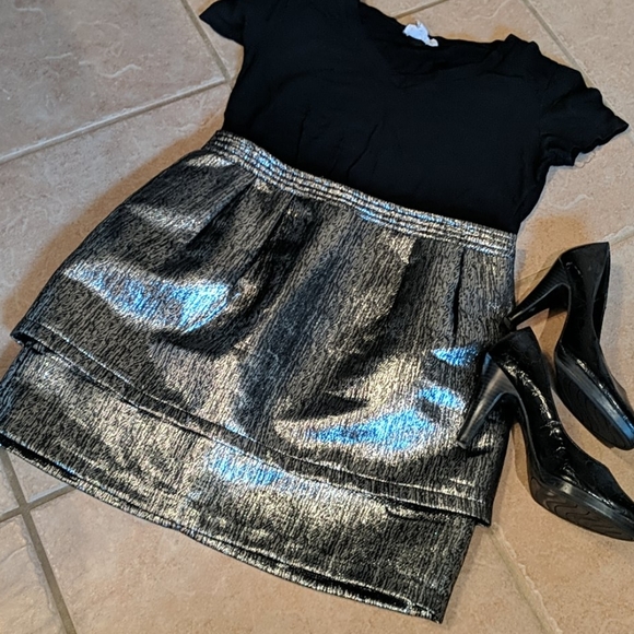 Silver shimmer metallic skirt - Picture 2 of 6
